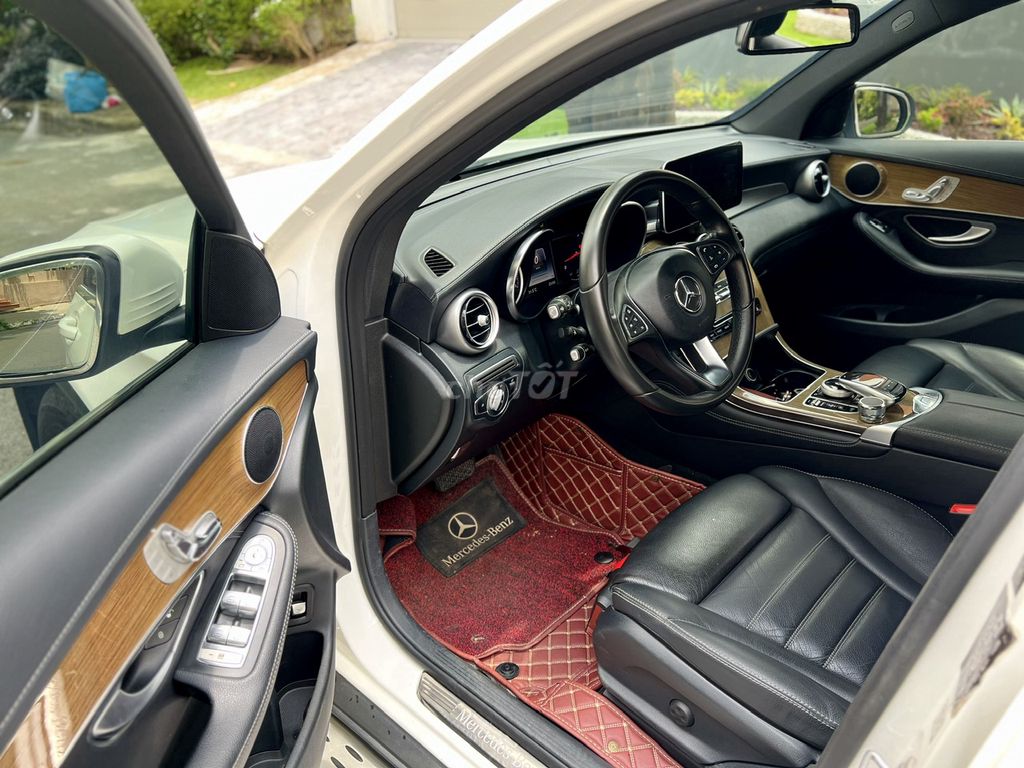 ❤️MERCEDES GLC250 4MATIC 2018 – TRẮNG SIÊU ĐẸP. Mua bán Ô tô tại Quận 7 Tp Hồ Chí Minh được đăng bởi Tri Mercedes DNZ hình 8