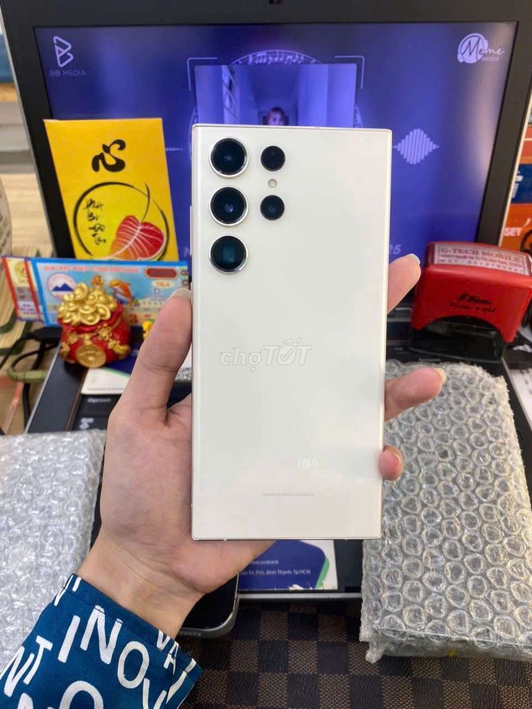Samsung S23 Ultra 256GB Trắng ram 12. Mua bán Điện thoại tại Quận Phú Nhuận Tp Hồ Chí Minh được đăng bởi Minh phương hình 1