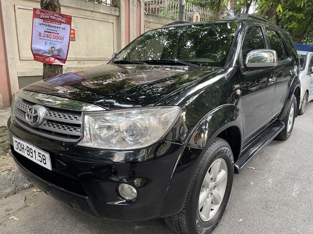 Toyota Fortuner 2010 2.5G - 10000 km. Mua bán Ô tô tại Quận Ba Đình Hà Nội được đăng bởi Nguyễn Tuấn Hùng hình 1