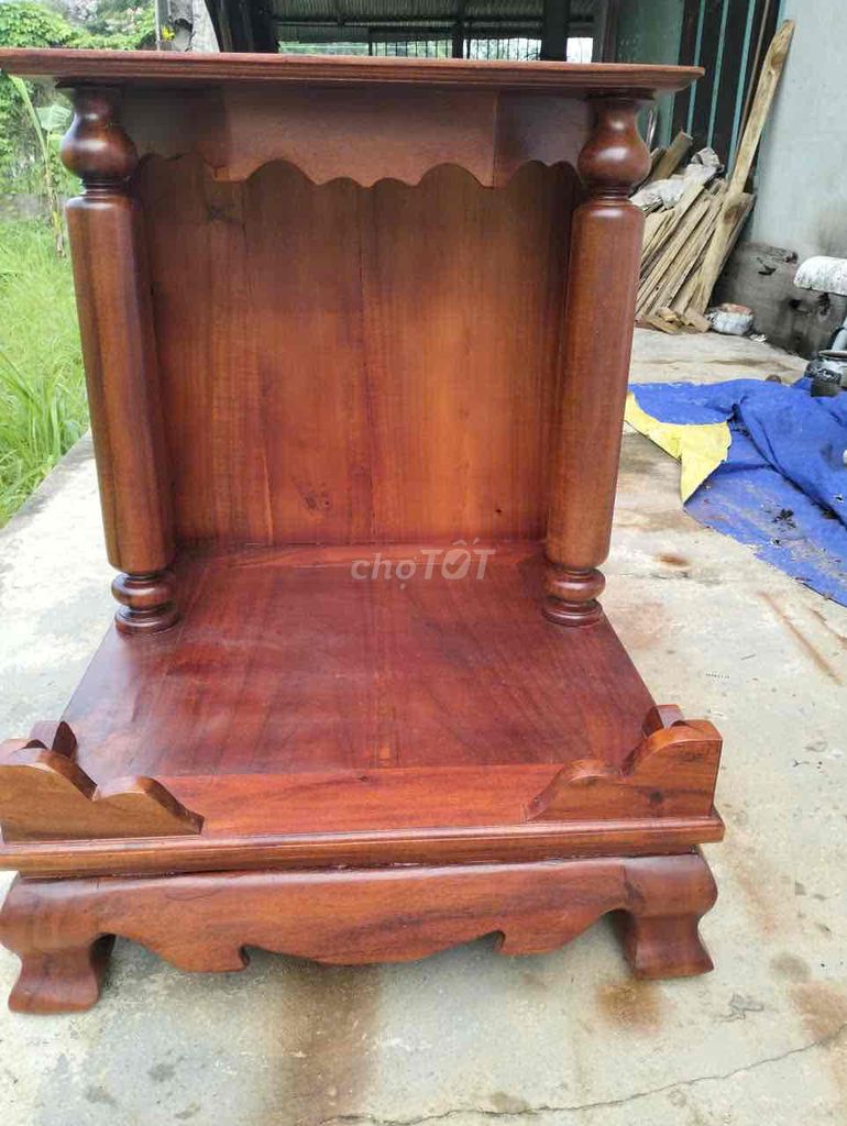 Bàn thờ gỗ nâu truyền thống. Mua bán Nội thất, đồ gia dụng khác tại Huyện Châu Thành Tây Ninh được đăng bởi vũ đức hình 1