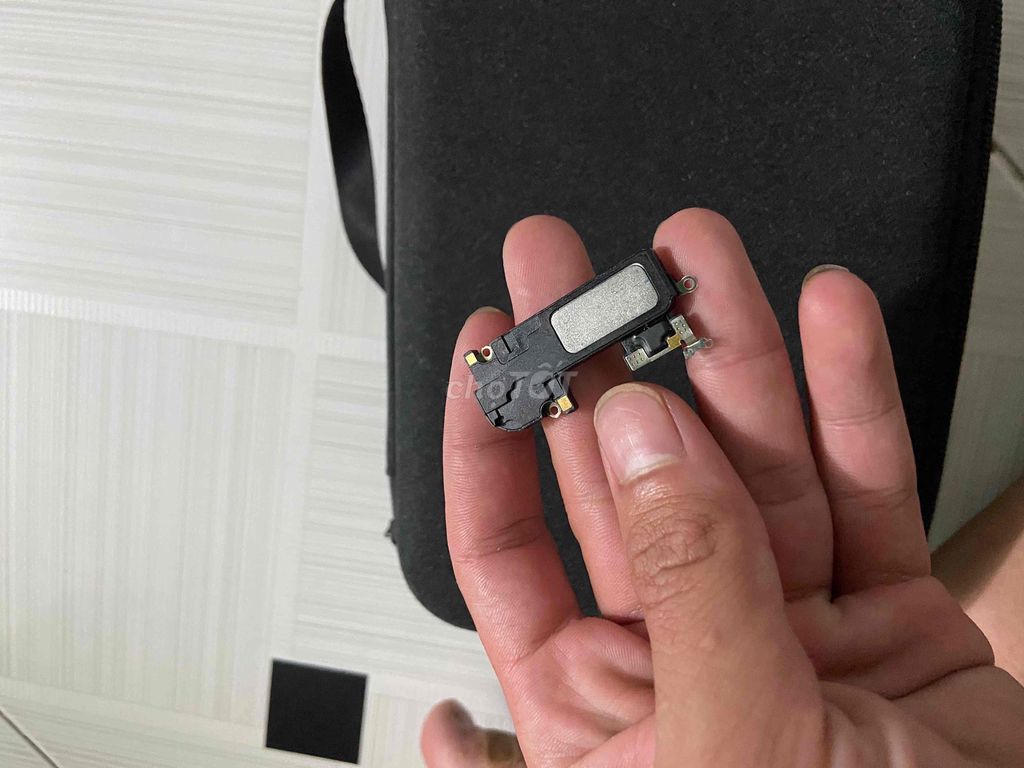 Loa trong Apple iPhone 12 Pro Max. Mua bán Linh kiện (RAM, Card...) tại Thành phố Tân An Long An được đăng bởi NguyenTrongPhuc hình 1