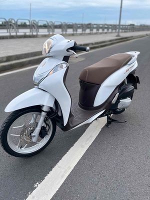 xe sh mode 2015 vỏ cập cần thơ. Mua bán Xe máy tại Quận Ninh Kiều Cần Thơ được đăng bởi Tân Hưng Phát