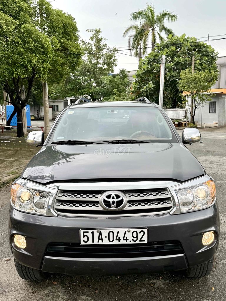 Toyota Fortuner 2011 Серая Автомат 57 000 км