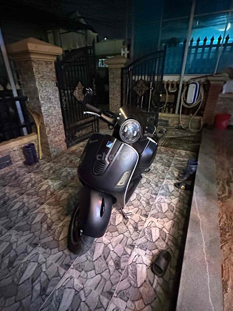 Piaggio Vespa GTS 125cc 2012 черный