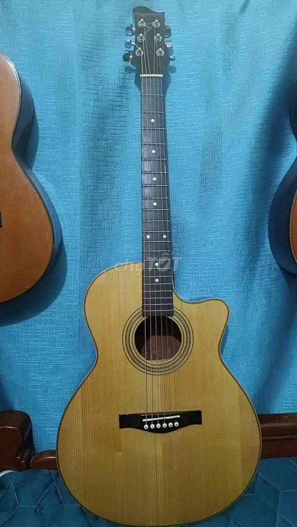 Đàn guitar Nâu gỗ Mới 99%. Mua bán Nhạc cụ tại Quận Ngũ Hành Sơn Đà Nẵng được đăng bởi Quin Quin hình 1
