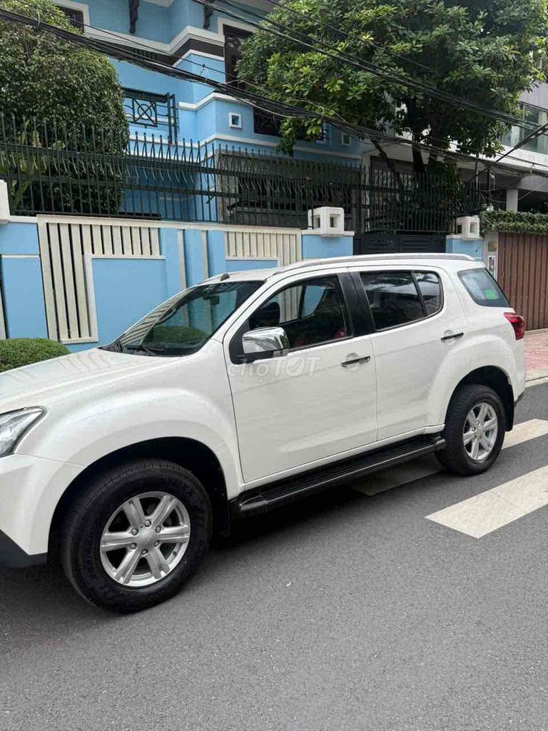 Isuzu Mu X 2.5 số sàn đời cuối 2016. Mua bán Ô tô tại Huyện Bình Chánh Tp Hồ Chí Minh được đăng bởi Như Đạo hình 3