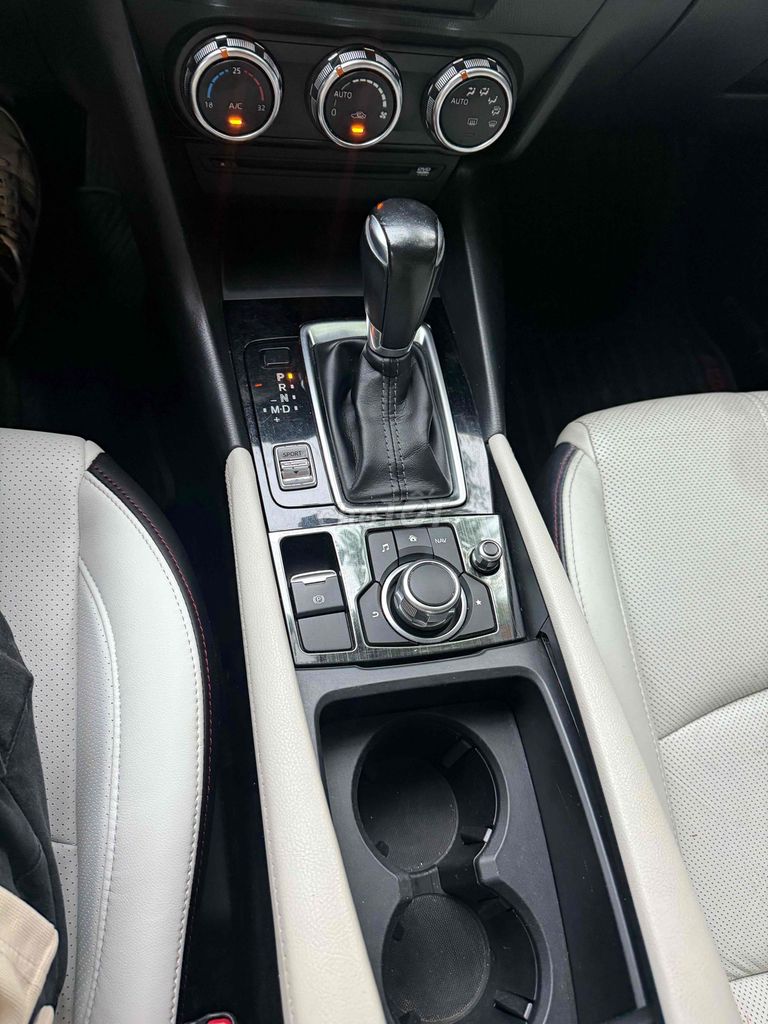 Mazda 3 2019 1.5L Premium - 68.000 km xe gia đình. Mua bán Ô tô tại Thành phố Huế Thừa Thiên Huế được đăng bởi Hoàng Tàu  hình 9