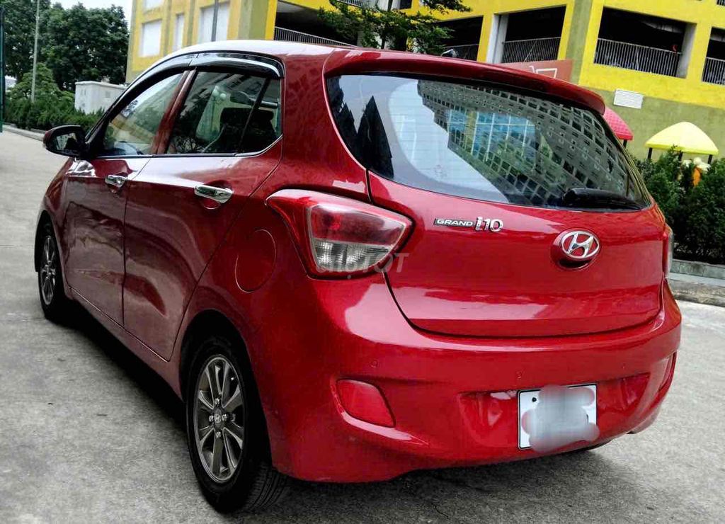 Hyundai i10 Bản đủ Đỏ. Mua bán Ô tô tại Quận Nam Từ Liêm Hà Nội được đăng bởi Nguyễn Đức Trọng hình 3