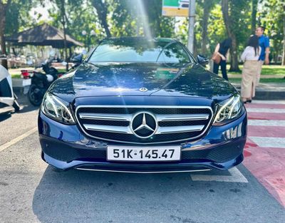 Mercedes E180 sx 2020 màu xanh nội thất nâu lăn bá