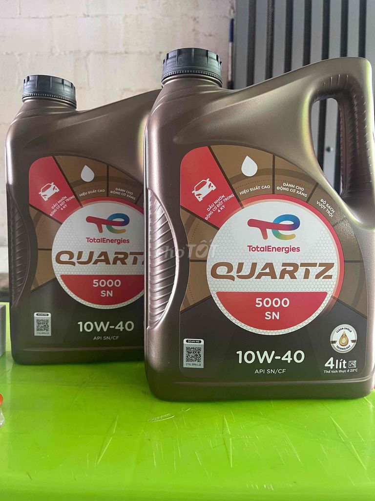 Nhớt cho xe ô tô và bơm cầm tay. Mua bán Phụ tùng xe tại Thành phố Dĩ An Bình Dương được đăng bởi Linh Phạm hình 1