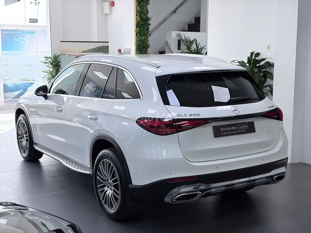 Mercedes Benz GLC300 Siêu Lướt Trưng Bày 39 km. Mua bán Ô tô tại Quận Bình Thạnh Tp Hồ Chí Minh được đăng bởi Mercedes Benz Haxaco Điện Biên Phủ hình 3