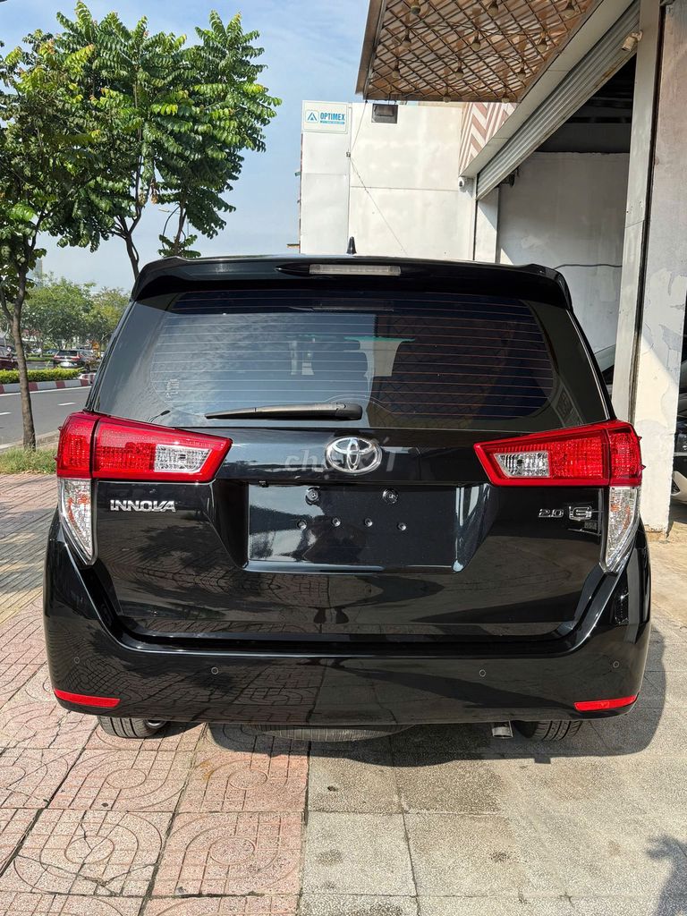 Toyota Innova 2.0E - 2021 - 65000 км