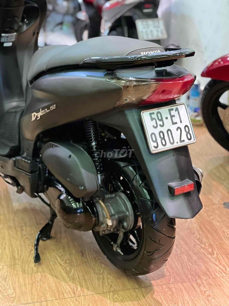 Dylan 150 2005 đen nhám chính chủ. Mua bán Xe máy tại Quận Tân Phú Tp Hồ Chí Minh được đăng bởi Nguyễn Hoàng hình 4