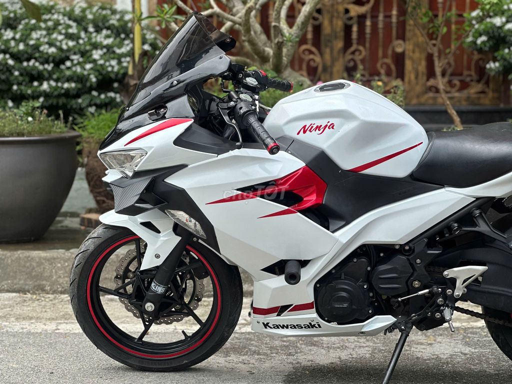 Kawasaki Ninja 400 2021 có trả góp trao đổi ✅. Mua bán Xe máy tại Quận Thanh Xuân Hà Nội được đăng bởi Phú Lý hình 4