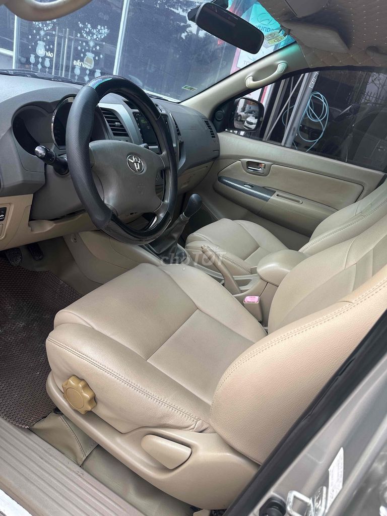 Toyota Fortuner 2009 2.5G - 25000 km. Mua bán Ô tô tại Quận Long Biên Hà Nội được đăng bởi Nguyễn Văn Tuấn hình 10