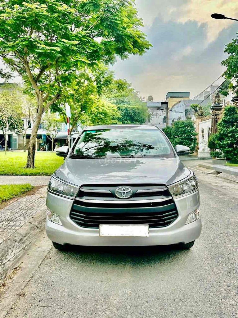 Toyota Innova 2019 2.0E - 75000 km