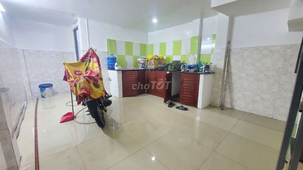 Nhà mới, 3PN 3WC 3 máy lạnh, hẻm XH Quang Trung P10