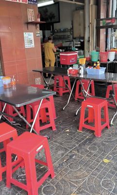 Sang nhượng quán ăn và mặt bằng đẹp tại đường Trần Phú, Quận 5