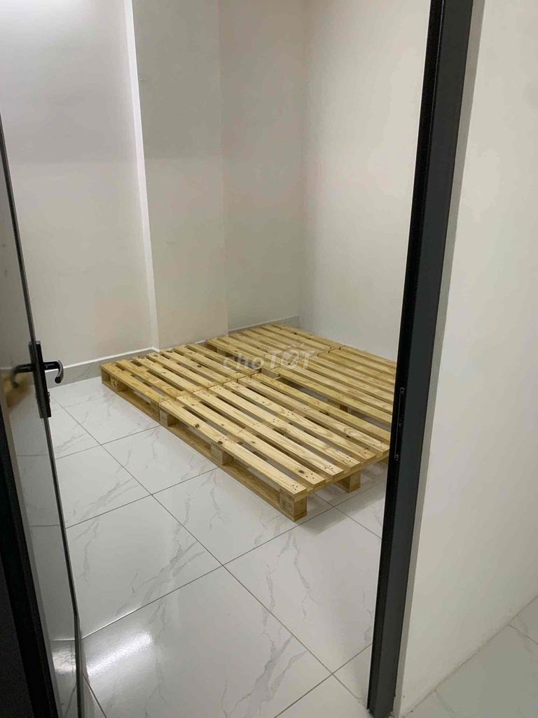 Giường pallet Gỗ thông, gỗ cao su 1m2 x 2m cũ. Mua bán Giường, chăn ga gối nệm tại Quận Ô Môn Cần Thơ được đăng bởi Hồng Thịnh hình 1