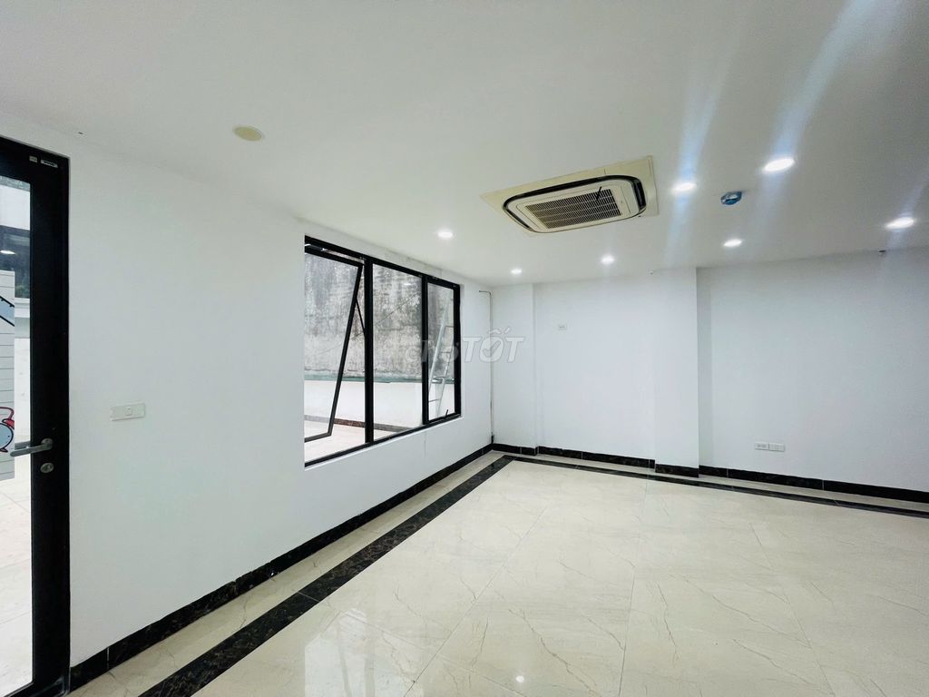 Cho thuê văn phòng 40m² tại phố 21 Lê Văn Lương Thanh Xuân.Chỉ 6 triệu