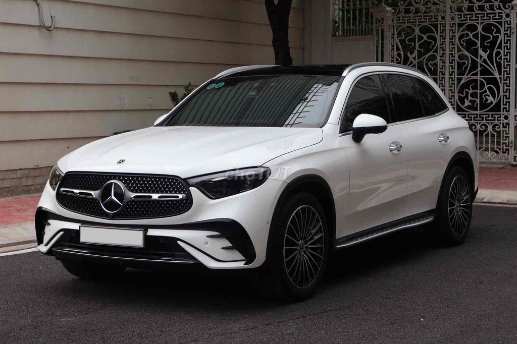 Mercedes Benz GLC 300 4matic ALL New 1 chủ 2024. Mua bán Ô tô tại Quận 8 Tp Hồ Chí Minh được đăng bởi Khoa nguyễn hình 3