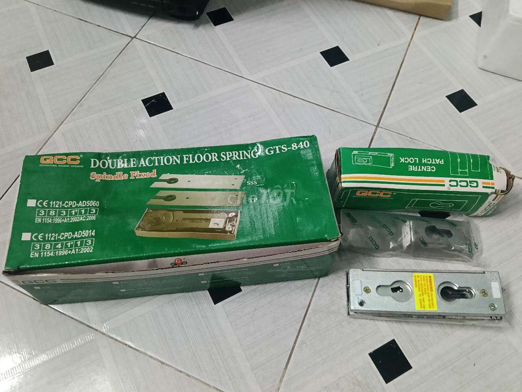 Bản lề sàn GCC GTS-840 Kim loại Bạc Cửa kính. Mua bán Nội thất, đồ gia dụng khác tại Quận Tân Phú Tp Hồ Chí Minh được đăng bởi Hoàng Sáu  hình 1