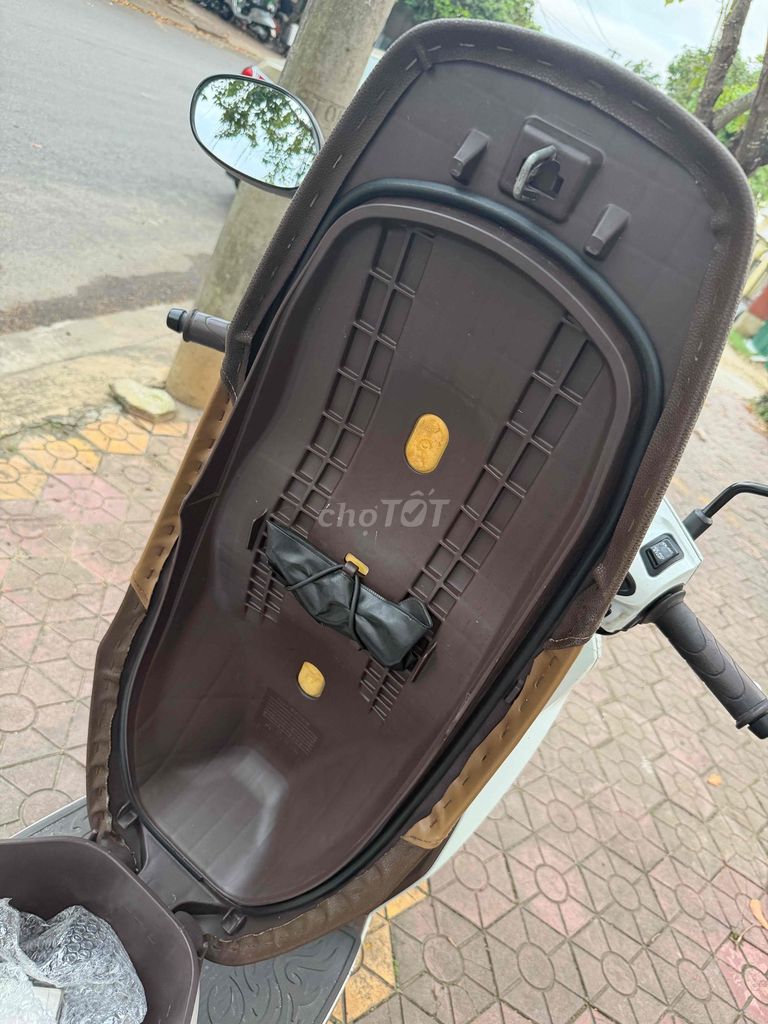 Lead 2018 khóa thông minh zin cứg áo dán keo trong. Mua bán Xe máy tại Thành phố Quảng Ngãi Quảng Ngãi được đăng bởi Hien hình 20