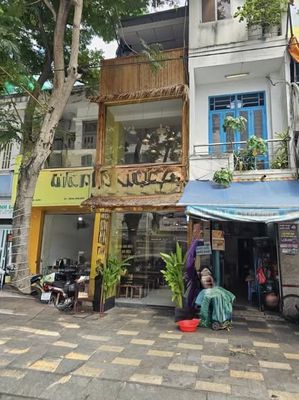 bán nhà mặt tiền Quận 1 dòng tiền ổn định