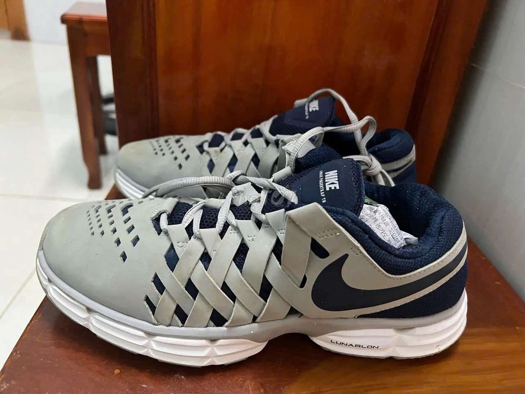 Nike size 42 siêu xịn