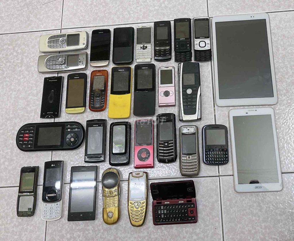 Nokia Điện thoại phổ thông cổ, bán hết ko bán lẻ. Mua bán Điện thoại tại Quận Tân Bình Tp Hồ Chí Minh được đăng bởi Kim Dung Nguyen hình 1