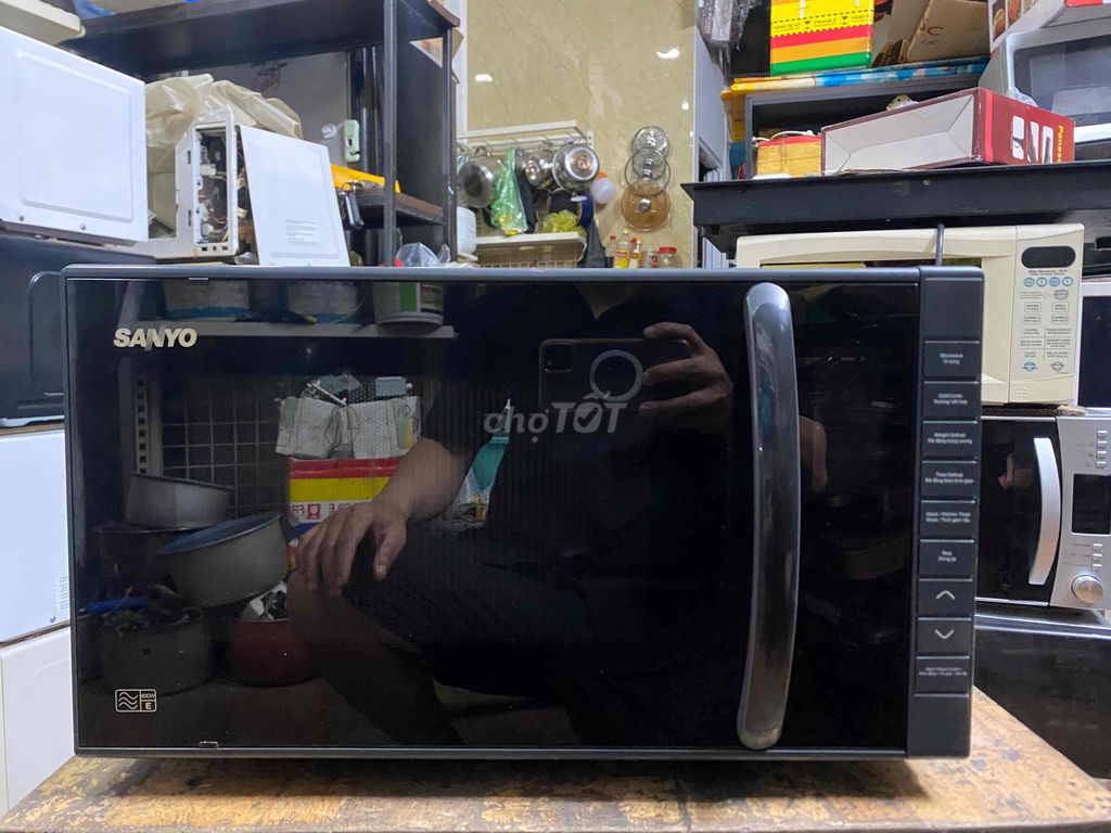 Lò vi sóng Sanyo 23L Có nướng Đã sử dụng. Mua bán Bếp, lò, đồ điện nhà bếp tại Quận Gò Vấp Tp Hồ Chí Minh được đăng bởi Nguyễn đăng phương hình 1