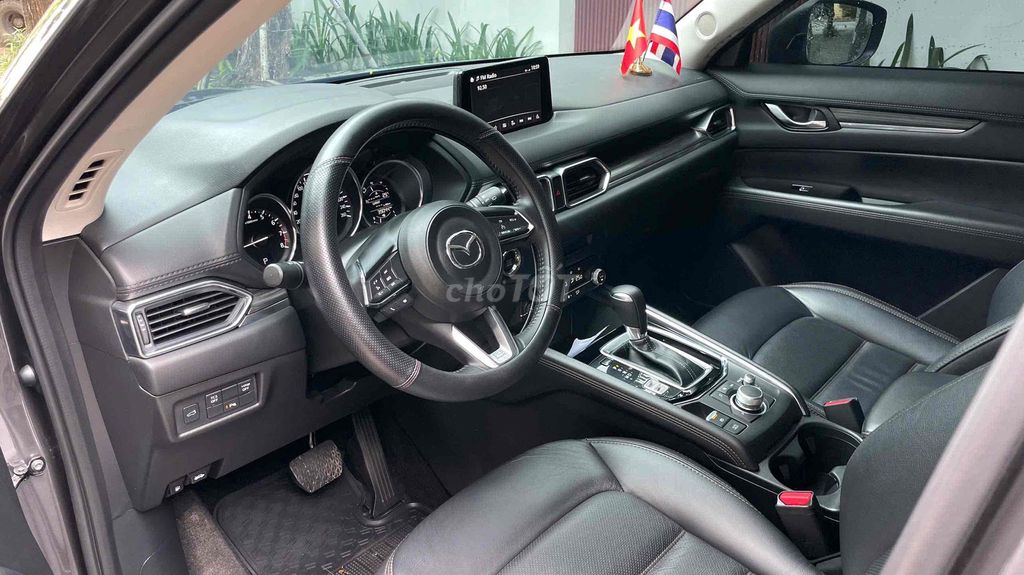 Mazda CX5 2025 серая 5 мест 30 тыс. км