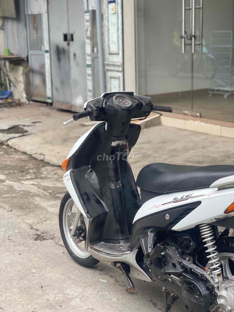 HONDA CLICK xe chính chủ muốn bán. Mua bán Xe máy tại Quận Nam Từ Liêm Hà Nội được đăng bởi VÂN ANH hình 3