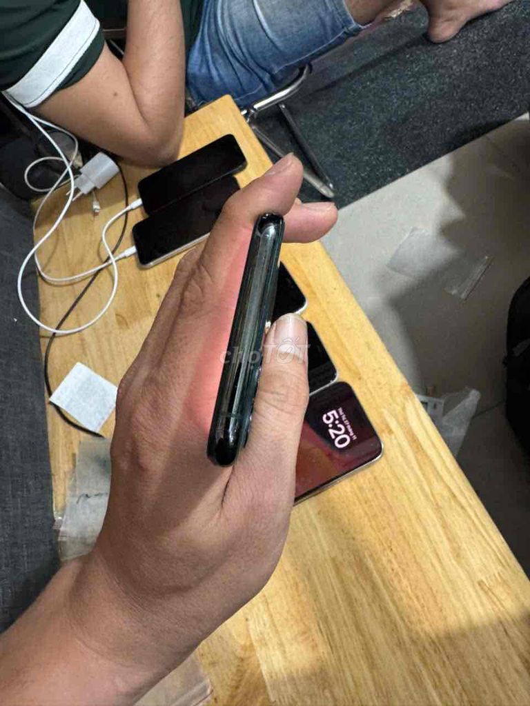 11Pro thay màn còn lại Nguyên zin , có hỗ trợ góp. Mua bán Điện thoại tại Quận Gò Vấp Tp Hồ Chí Minh được đăng bởi Bee Mobile  hình 4
