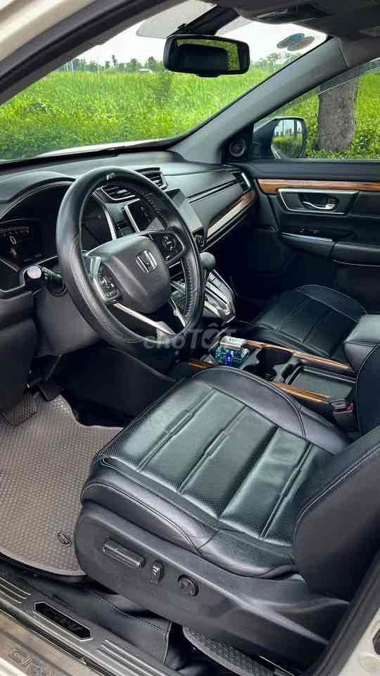 Honda CR V 2018 L - 70000 km. Mua bán Ô tô tại Quận 1 Tp Hồ Chí Minh được đăng bởi Phu Nguyen hình 9