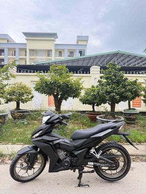 Honda Winner V1 Đen Côn tay. Mua bán Xe máy tại Quận Liên Chiểu Đà Nẵng được đăng bởi Thiên hoàng