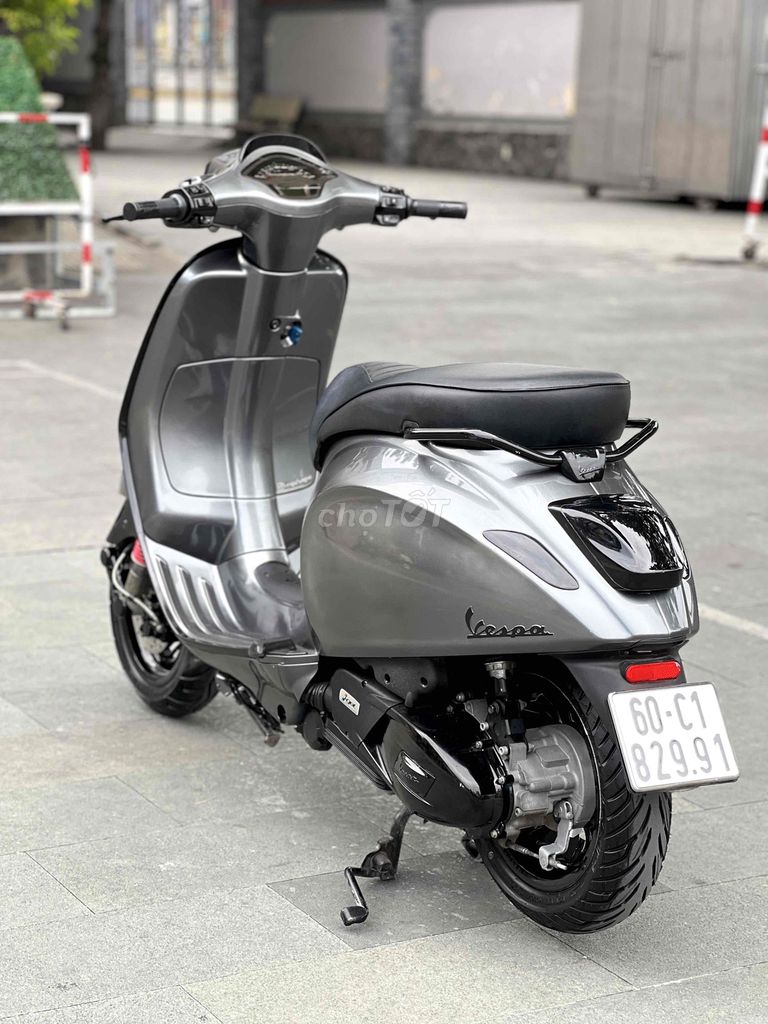 VESPA SPRINT ABS IGET 2018 Xám LamBo Chính Chủ. Mua bán Xe máy tại Thành phố Thủ Đức Tp Hồ Chí Minh được đăng bởi Hiếu  hình 12