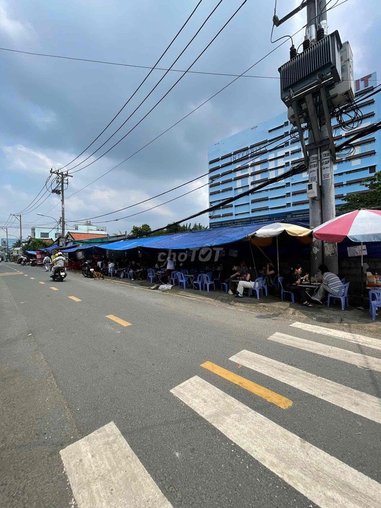 Дом на первой линии под любой бизнес