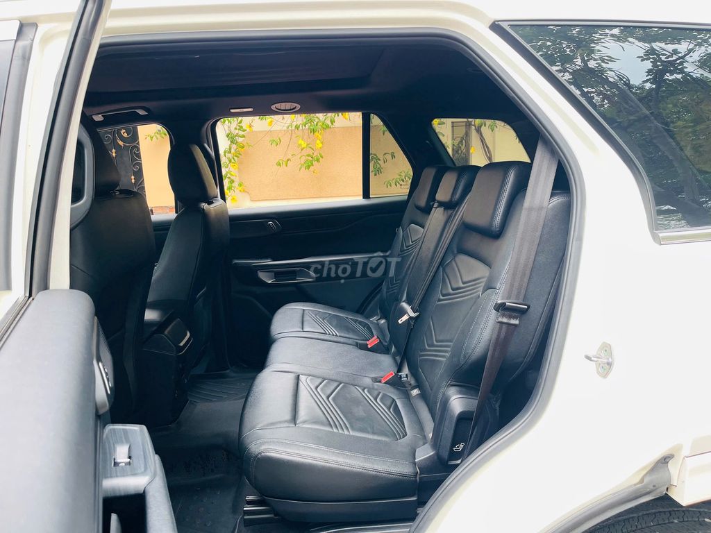 Ford Everest 2023 Titanium 4x2 AT 44800 km. Mua bán Ô tô tại Quận 3 Tp Hồ Chí Minh được đăng bởi Trần Hoàng Long hình 6