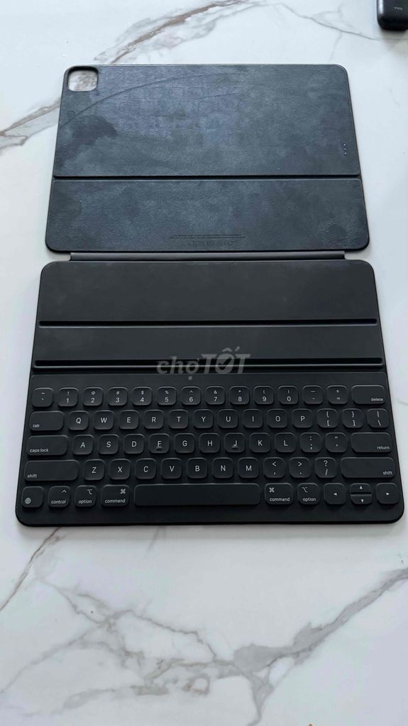 Apple MXNL2 Smart Keybord Folio