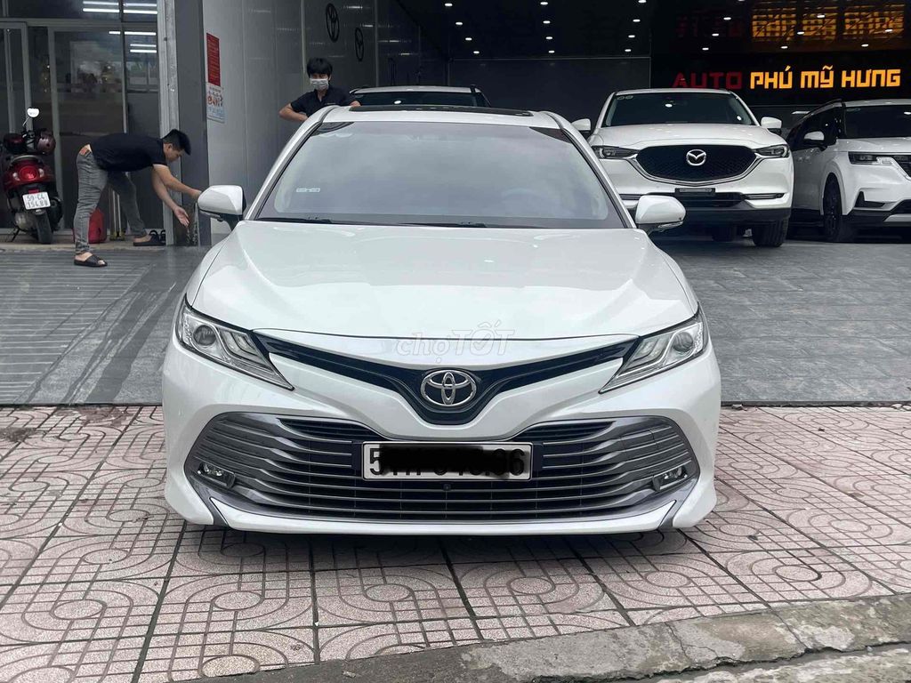 Toyota Camry 2.5 Q sản xuất 2019 odo 79.000km. Mua bán Ô tô tại Quận 7 Tp Hồ Chí Minh được đăng bởi Lê Văn Độ hình 1