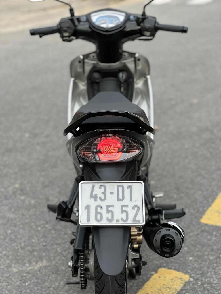 Excete 135 Xuống Áo 2010 Xanh Đen GP . Biển 43. Mua bán Xe máy tại Quận Hải Châu Đà Nẵng được đăng bởi Mua Bán Xe Cũ Có Góp Nợ xấu hình 7