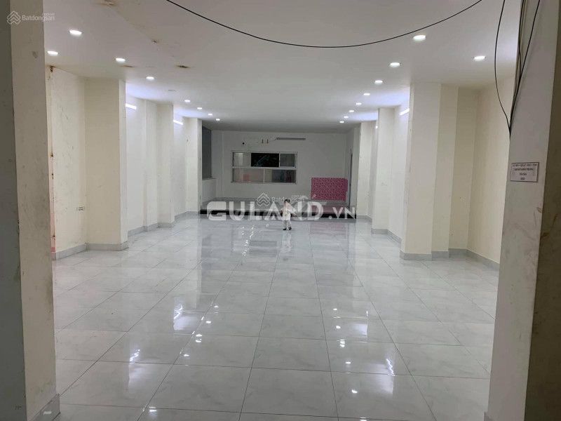 CHO THUÊ NHÀ NGUYÊN CĂN PHÙ HỢP NGÂN HÀNG, SHOWROOM...