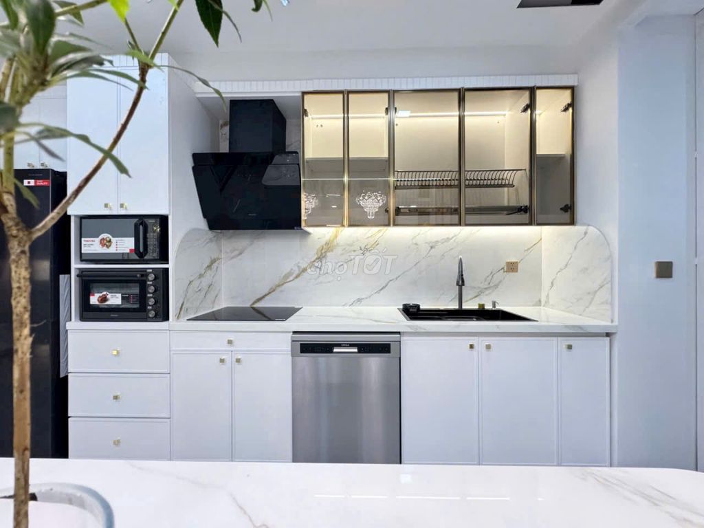 РОСКОШНАЯ МЕБЛИРОВАННАЯ 3-КОМНАТНАЯ КВАРТИРА В АРЕНДУ VINHOMES CENTRAL PARK