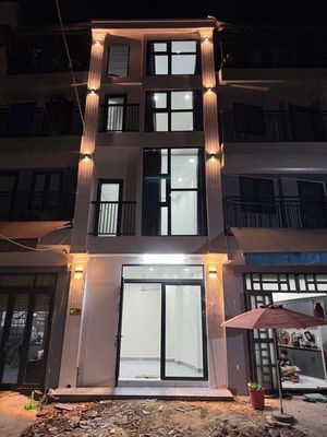 bán nhà 3lầu