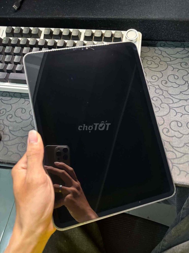 Apple iPad Pro 11 inch 64GB Xám. Mua bán Máy tính bảng tại Quận Tân Bình Tp Hồ Chí Minh được đăng bởi Ngô Thành Phát hình 1