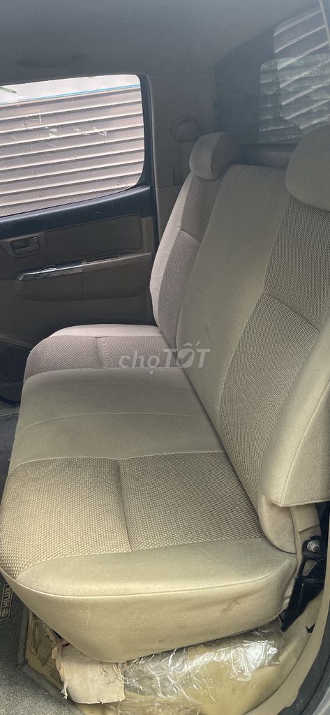 Toyota Hilux 2015 1-осевая палуба, серебристая