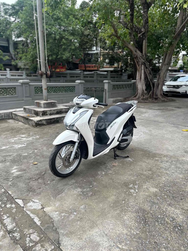 Siêu chất . Chuẩn km , lốp zin theo xe cả đôi. Mua bán Xe máy tại Quận Lê Chân Hải Phòng được đăng bởi Nguyễn Thế Hiếu hình 2