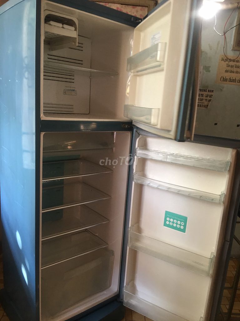0981654188 - Mình tủ lạnh Toshiba 228L tại 20 đường số4 P8,Q11