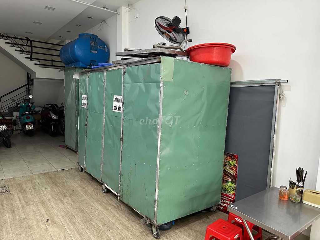 Tủ sắt, thùng nước và nhiu đồ quán cần thanh lý. Mua bán Tủ, kệ gia đình tại Quận Tân Phú Tp Hồ Chí Minh được đăng bởi Nem nướng RIN RIN hình 1
